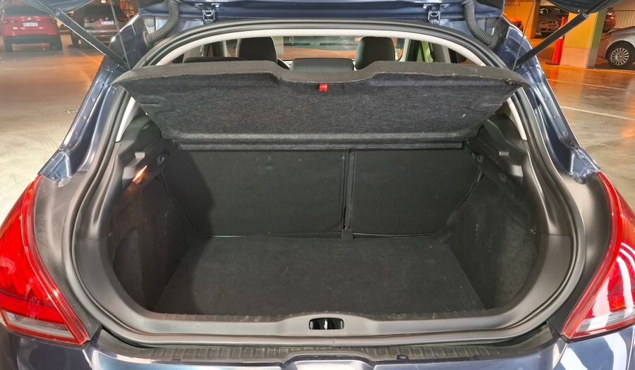 Peugeot 308 1.6 ACTIVE Hatchback 2016