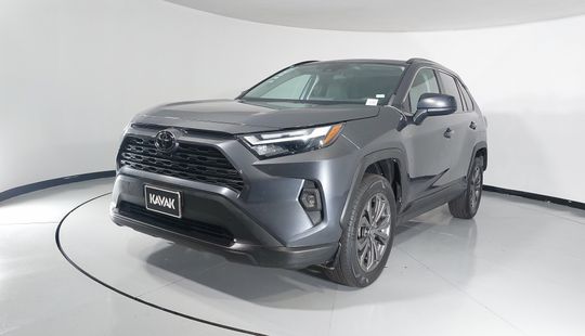Toyota • RAV4