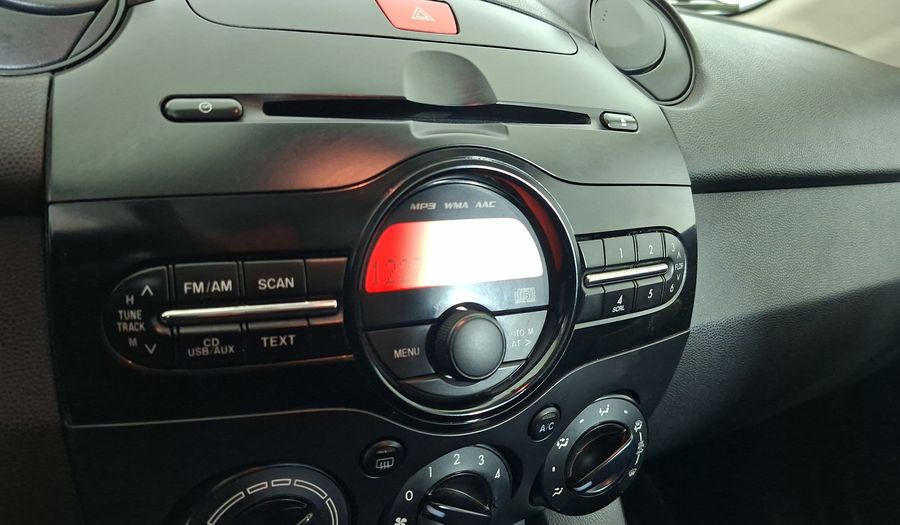 Mazda 2 1.5 V Hatchback 2015