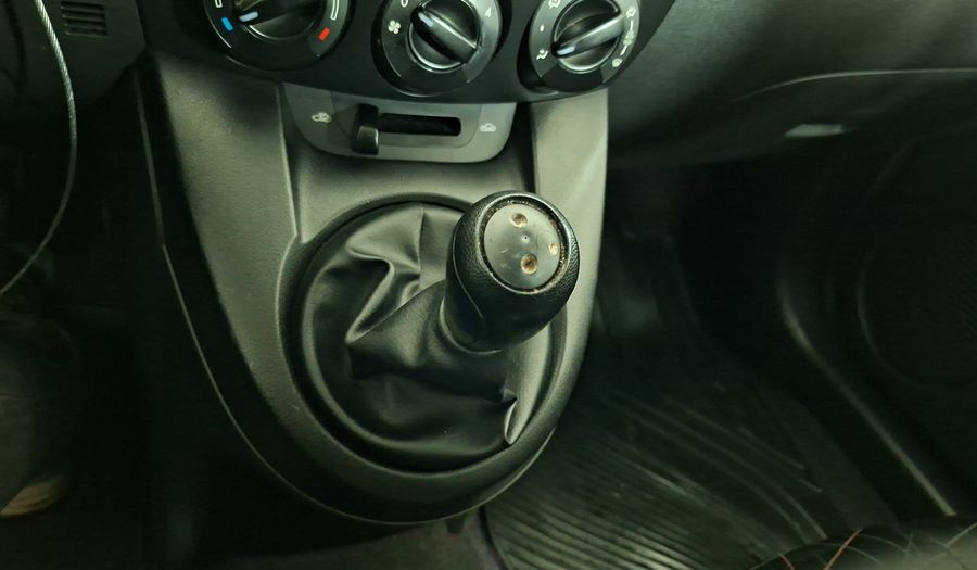 Mazda 2 1.5 V Hatchback 2015