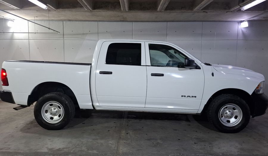Ram 1500 5.7 CREW CAB SLT TRABAJO 4X4 V8 8 AUTO Pickup 2023