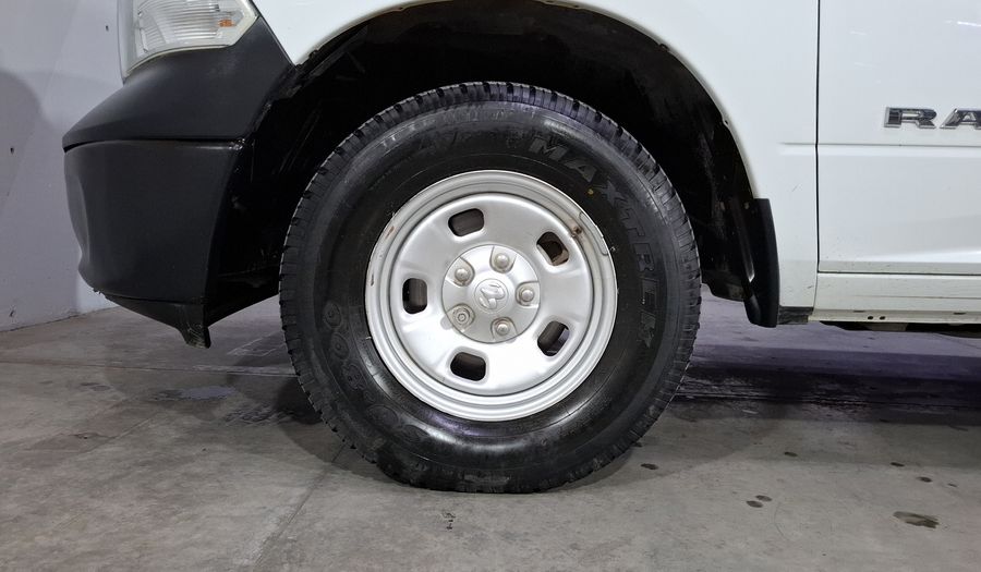 Ram 1500 5.7 CREW CAB SLT TRABAJO 4X4 V8 8 AUTO Pickup 2023