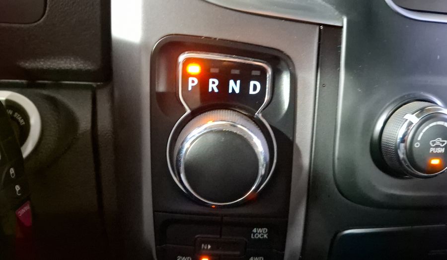 Ram 1500 5.7 CREW CAB SLT TRABAJO 4X4 V8 8 AUTO Pickup 2023