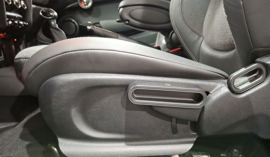 Mini Cooper 1.5 COOPER CHILI AT Hatchback 2016