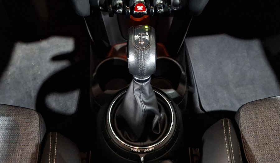 Mini Cooper 1.5 COOPER CHILI AT Hatchback 2016