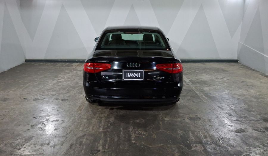 Audi A4 2.0 TFSI TRENDY PLUS MULTITRONIC Sedan 2013