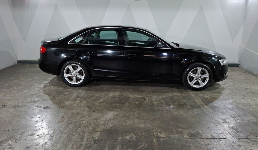 Audi A4 2.0 TFSI TRENDY PLUS MULTITRONIC Sedan 2013