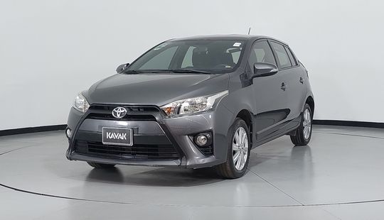 Toyota • Yaris