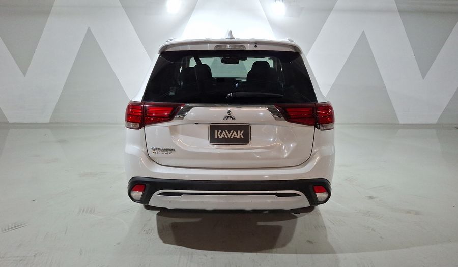 Mitsubishi Outlander 2.4 LIMITED CVT Suv 2020