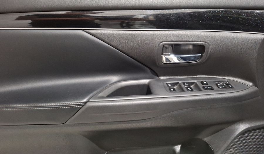 Mitsubishi Outlander 2.4 LIMITED CVT Suv 2020