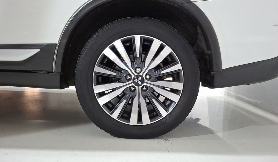 Mitsubishi Outlander 2.4 LIMITED CVT Suv 2020
