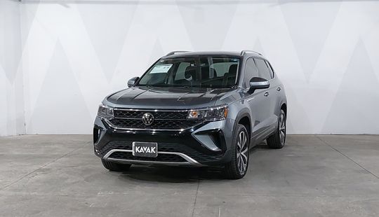 Volkswagen • Taos