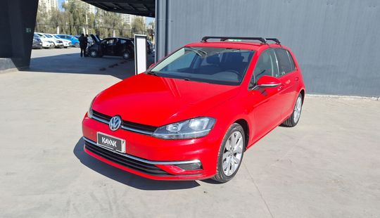 Volkswagen • Golf