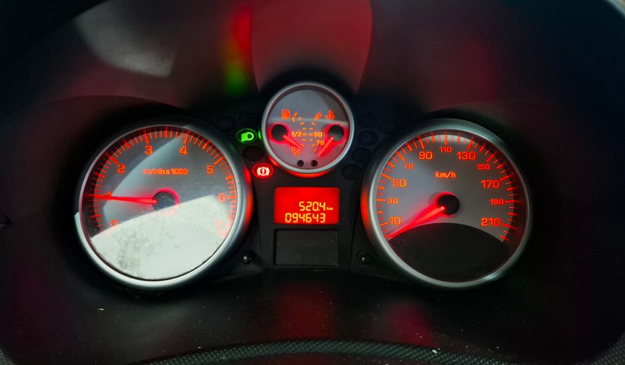 Peugeot 207 1.6 FELINE COMPACT Hatchback 2013