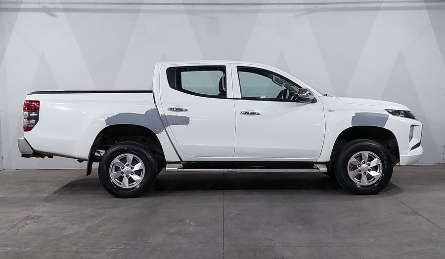 Mitsubishi L200 2.4 GLX GASOLINA Pickup 2020