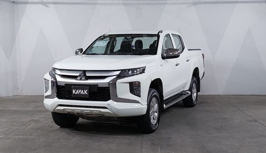 Mitsubishi • L200