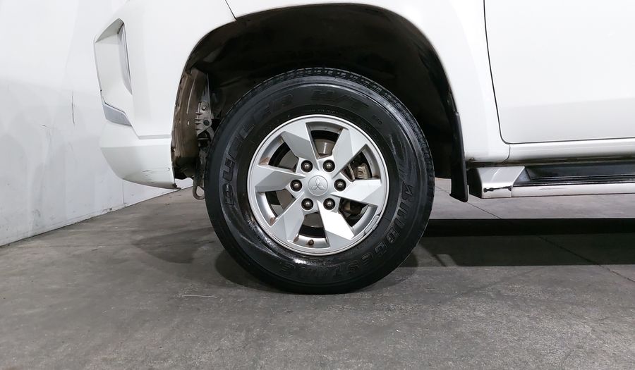 Mitsubishi L200 2.4 GLX GASOLINA Pickup 2020