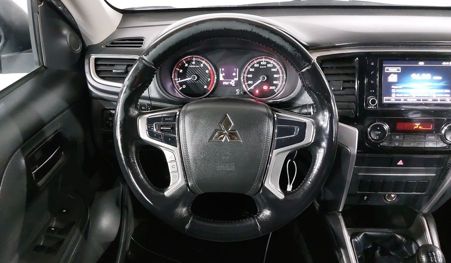 Mitsubishi L200 2.4 GLX GASOLINA Pickup 2020