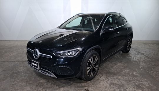 Mercedes Benz • Clase GLA