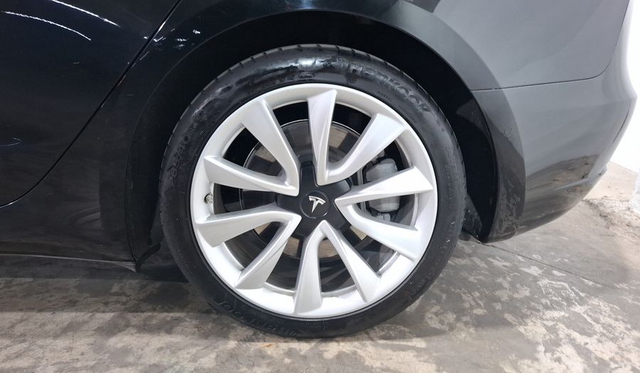 Tesla Model 3 LONG RANGE Sedan 2019