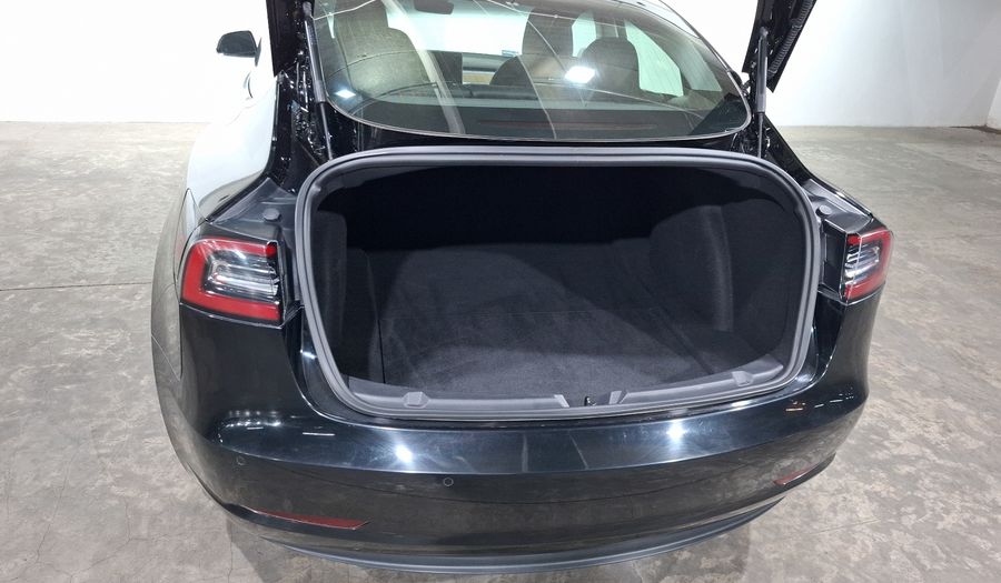 Tesla Model 3 LONG RANGE Sedan 2019