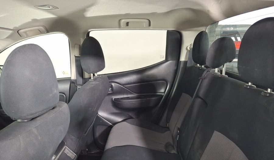 Mitsubishi L200 2.4 GLX DIESEL 4WD Pickup 2023