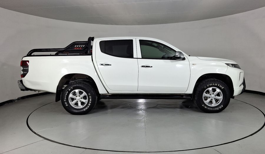 Mitsubishi L200 2.4 GLX DIESEL 4WD Pickup 2023