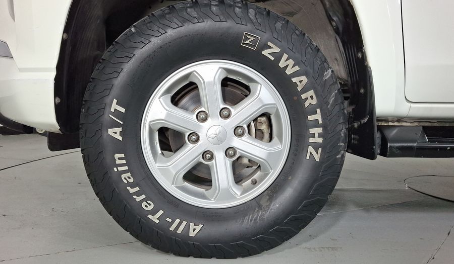 Mitsubishi L200 2.4 GLX DIESEL 4WD Pickup 2023