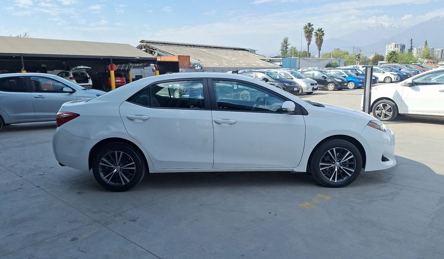 Toyota Corolla 1.8 L CVT Sedan 2017