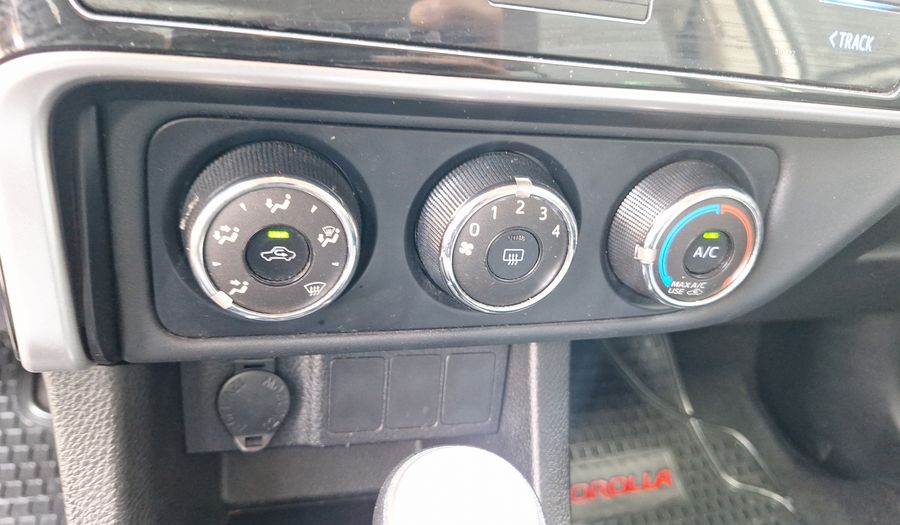 Toyota Corolla 1.8 L CVT Sedan 2017