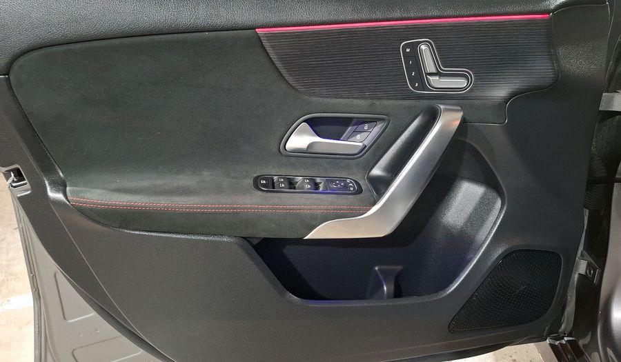 Mercedes Benz Clase A 2.0 MERCEDES-AMG 35 4MATIC DCT Hatchback 2020