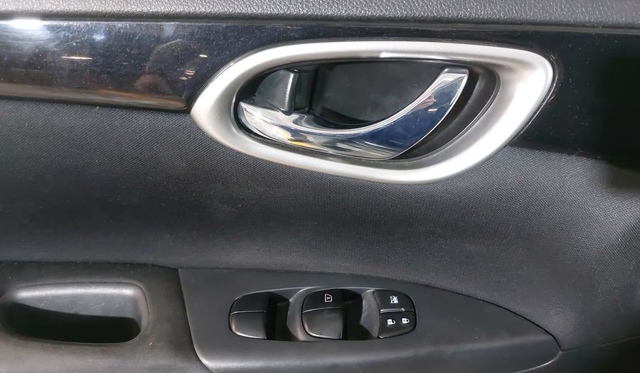 Nissan Sentra 1.8 ADVANCE CVT Sedan 2017