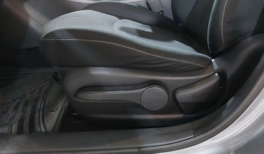 Nissan Sentra 1.8 ADVANCE CVT Sedan 2017