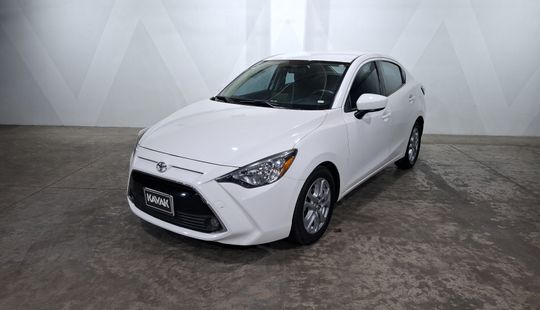 Toyota • Yaris