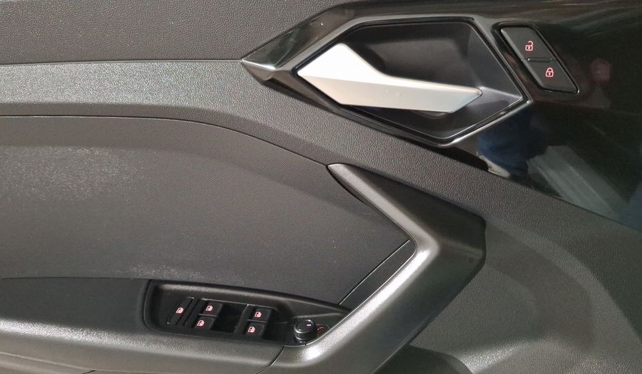 Audi A1 1.0 SB 30 TFSI URBAN DCT Hatchback 2021