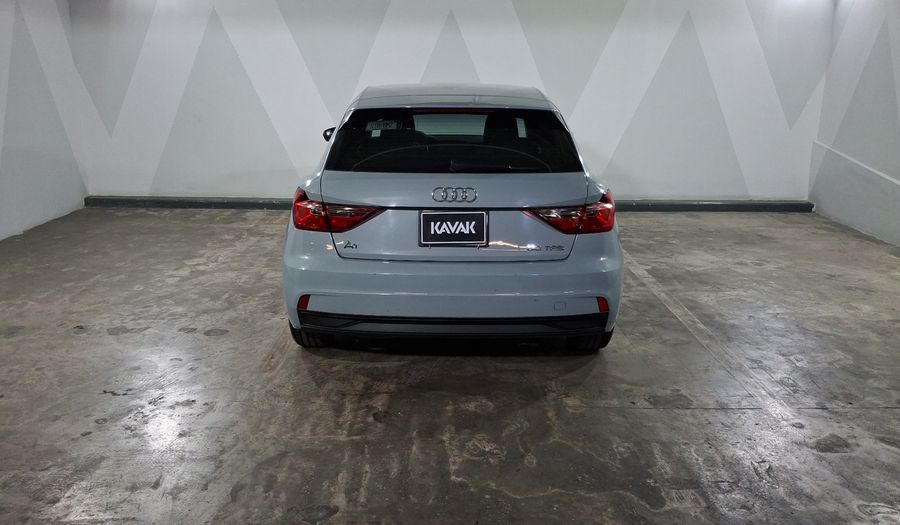 Audi A1 1.0 SB 30 TFSI URBAN DCT Hatchback 2021