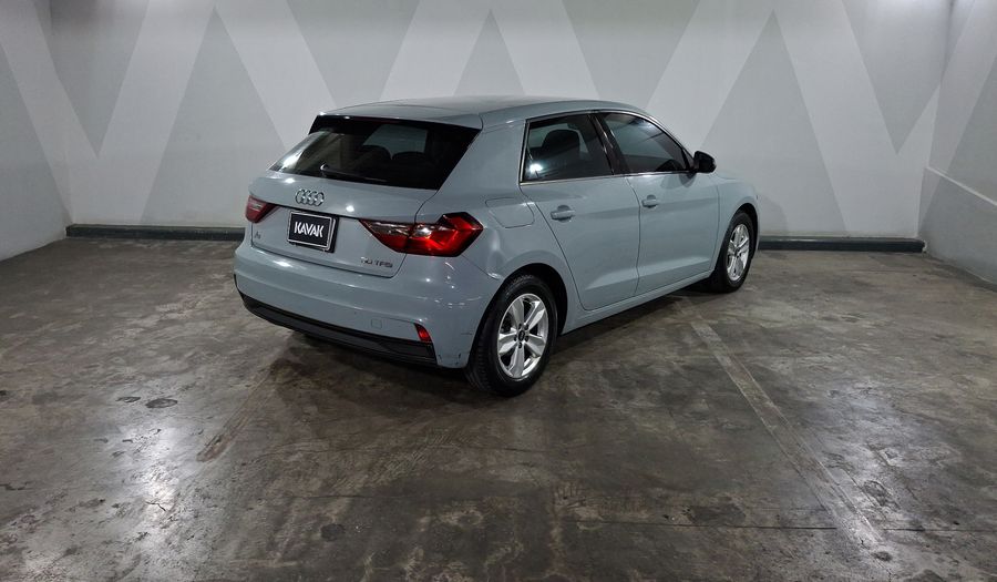 Audi A1 1.0 SB 30 TFSI URBAN DCT Hatchback 2021
