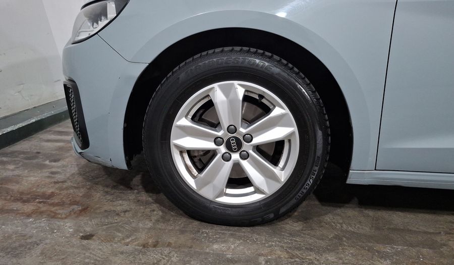 Audi A1 1.0 SB 30 TFSI URBAN DCT Hatchback 2021