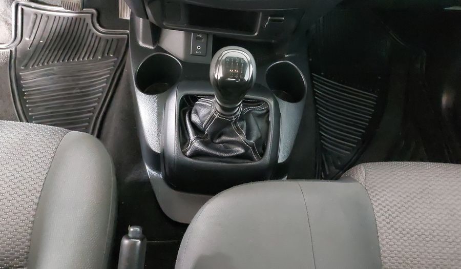 Nissan Np300 2.5 NP300 ESTACAS Pickup 2021