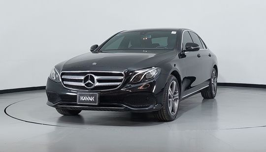 Mercedes Benz • Clase E