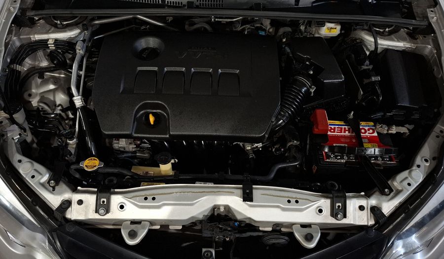 Toyota Corolla 1.8 LE AT Sedan 2014