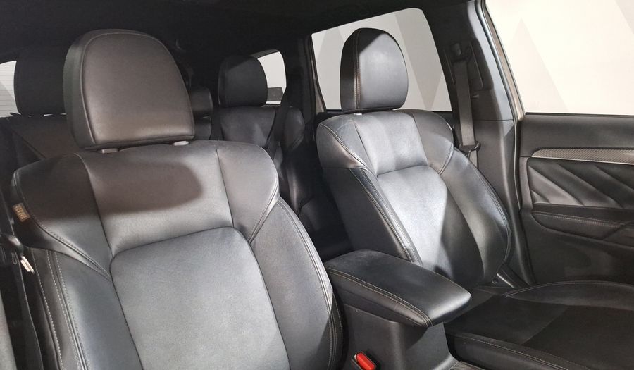 Mitsubishi Outlander 2.4 PHEV LIMITED AUTO 4WD Suv 2021