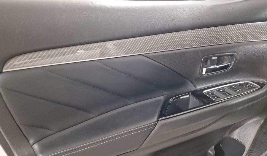 Mitsubishi Outlander 2.4 PHEV LIMITED AUTO 4WD Suv 2021