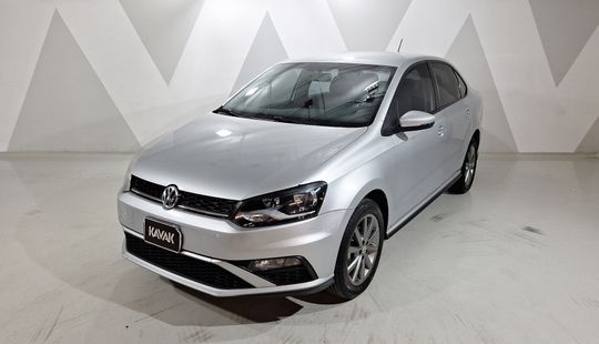 Volkswagen • Vento