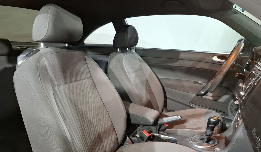 Volkswagen Beetle 2.5 TIPTRONIC Hatchback 2014