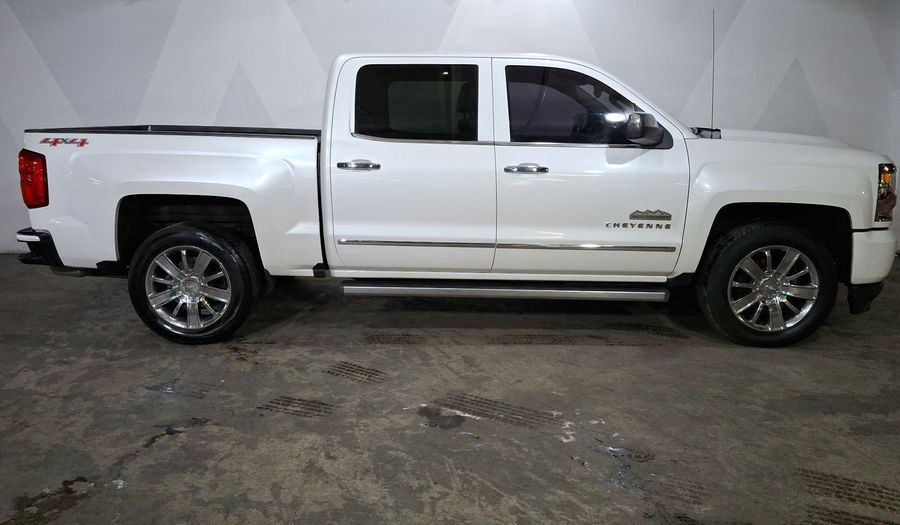 Chevrolet Cheyenne 6.2 2500 CHEYENNE CREW CAB G AT 4WD Pickup 2017