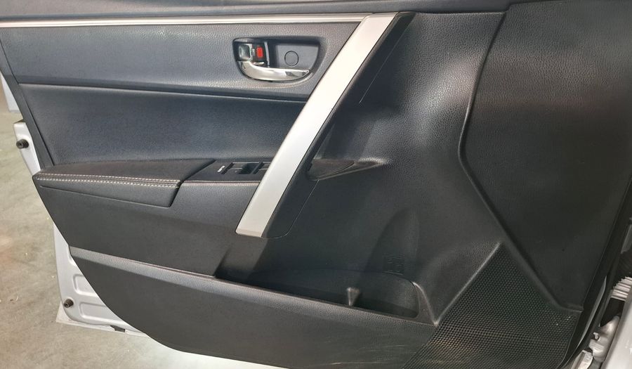 Toyota Corolla 1.8 SE-G Sedan 2018