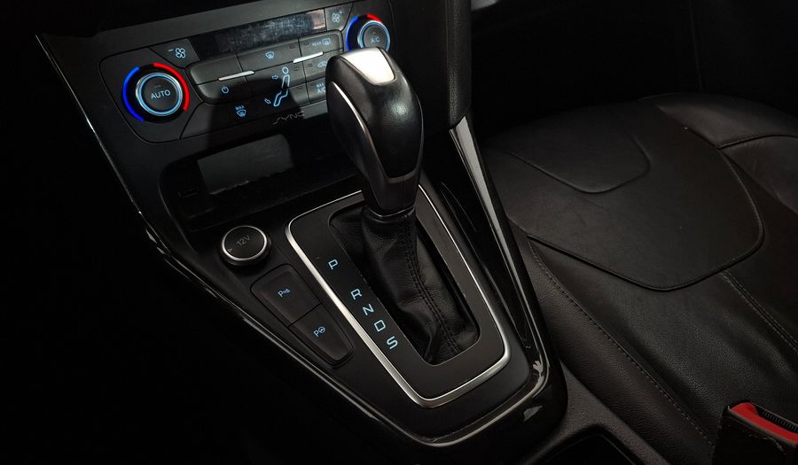 Ford Focus Iii 2.0 TITANIUM POWERSHIFT Sedan 2016