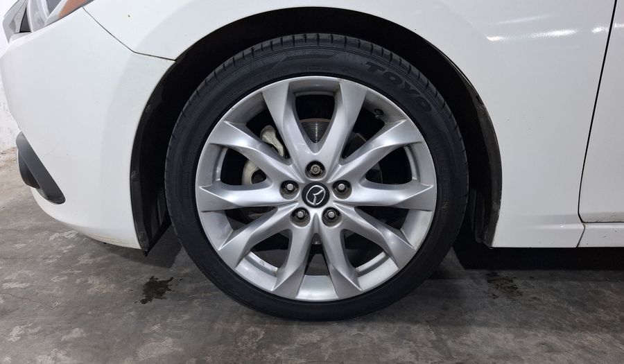 Mazda 3 2.5 SEDÁN S GT TA Sedan 2014