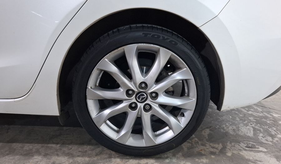 Mazda 3 2.5 SEDÁN S GT TA Sedan 2014